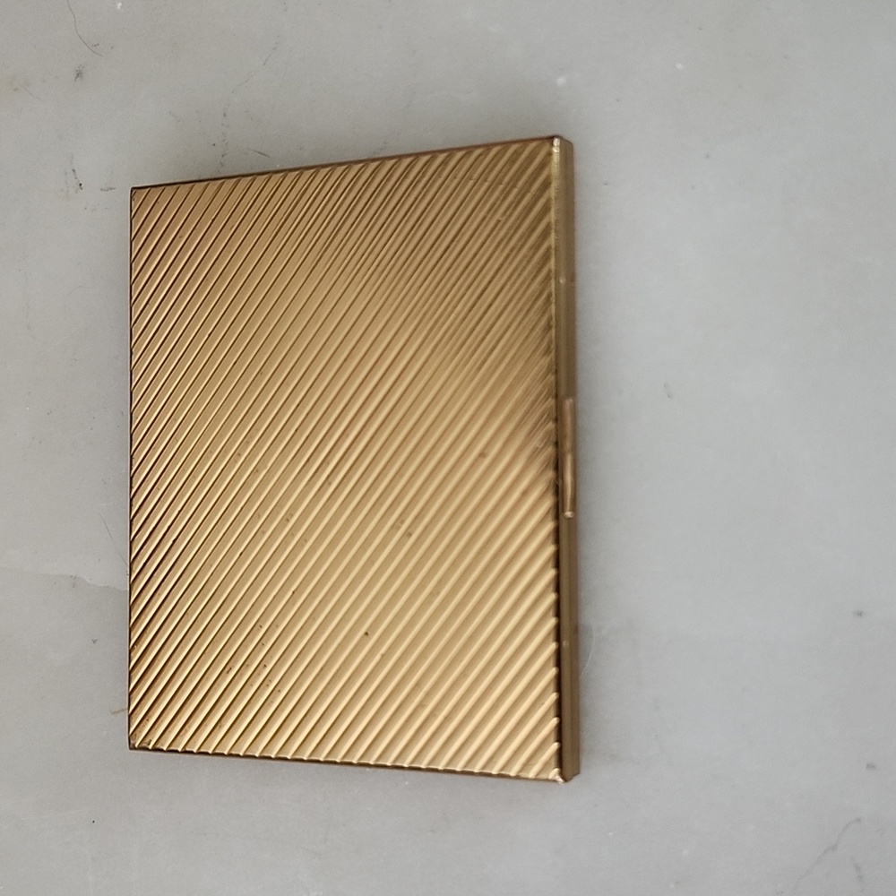 Vintage Gold Toned American Beauty by Elgin Makeup Compact